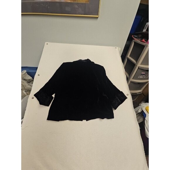 TAHARI Deep Black Velvet 3/4 Sleeve Formal Evening Jacket Size  12 Goth Victoria - Picture 1 of 7